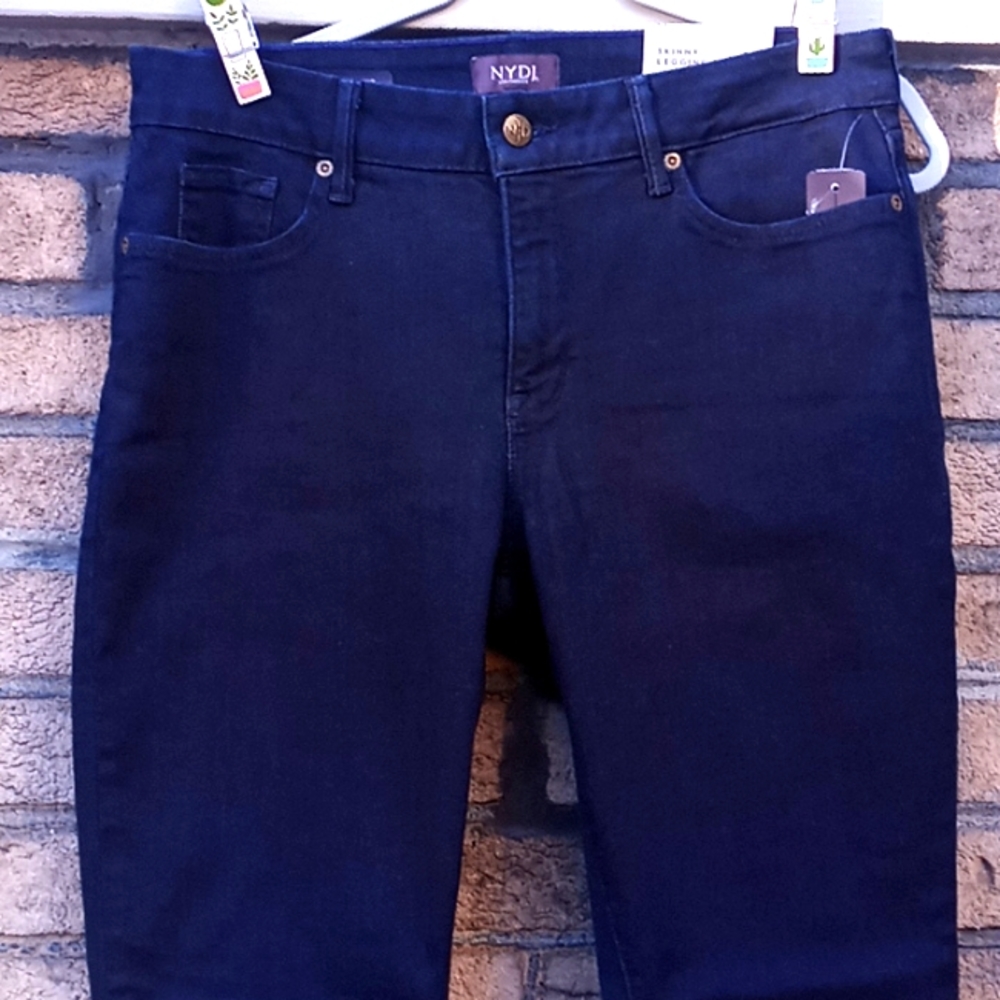 🧣NYDJ Skinny Legging Lift Xtuck Technology Not Your Daughter's Jeans